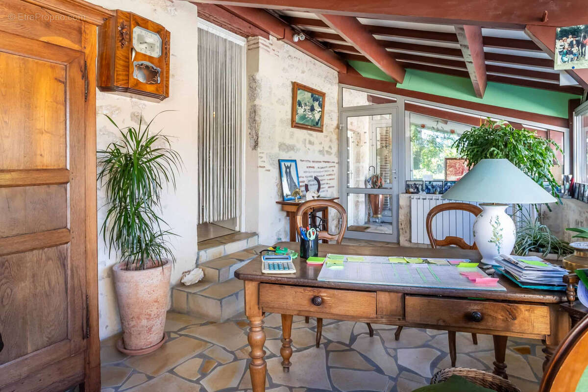 Maison à SAINT-ANTOINE-DE-FICALBA