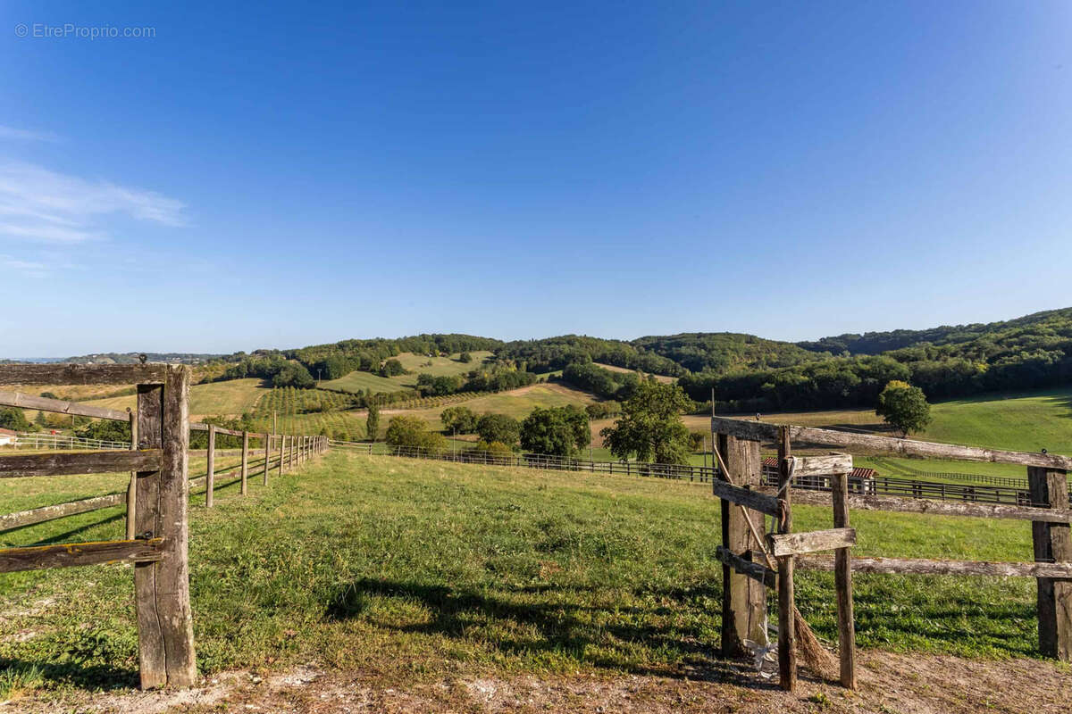 Maison à SAINT-ANTOINE-DE-FICALBA