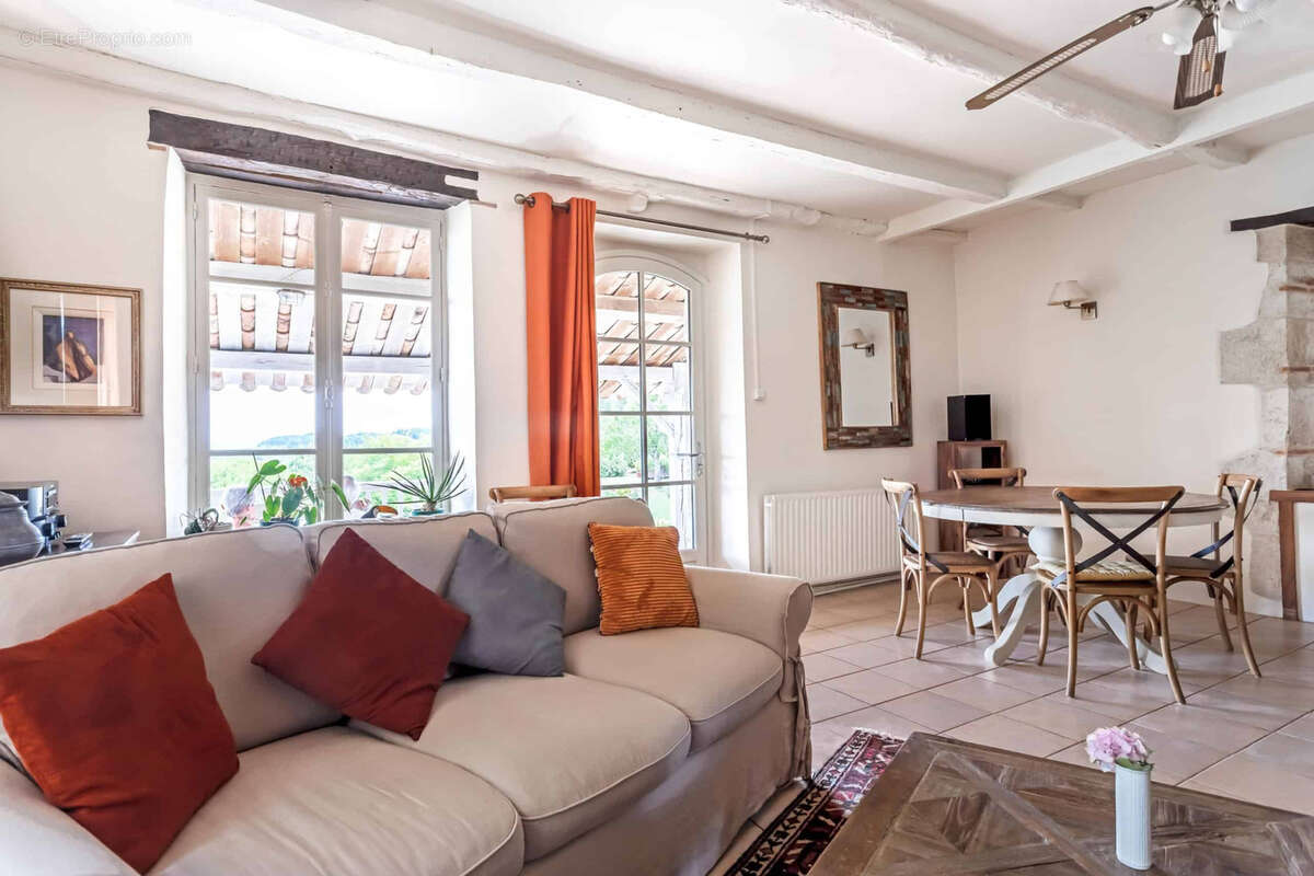 Maison à SAINT-MAURIN