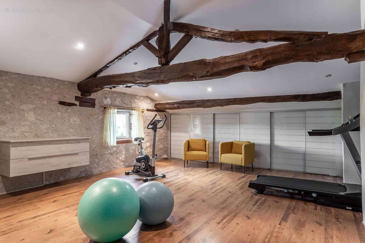 Maison à CASTELSAGRAT