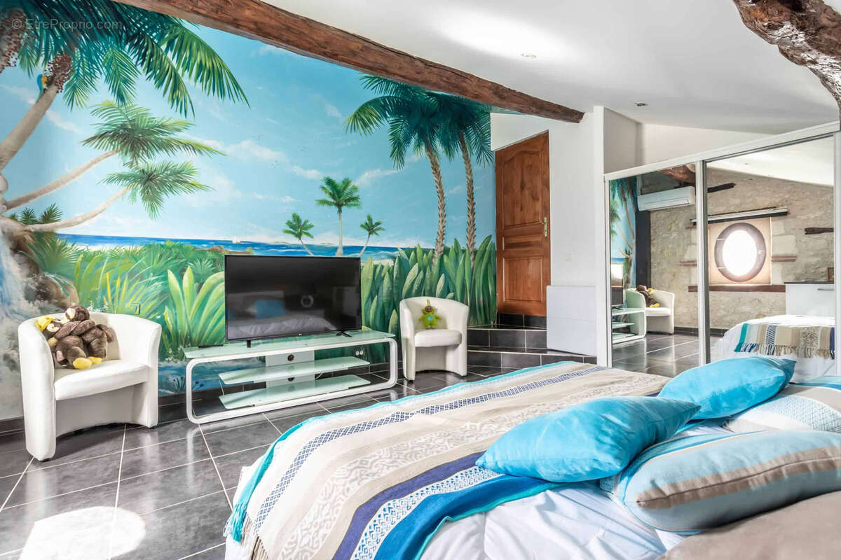 Maison à CASTELSAGRAT