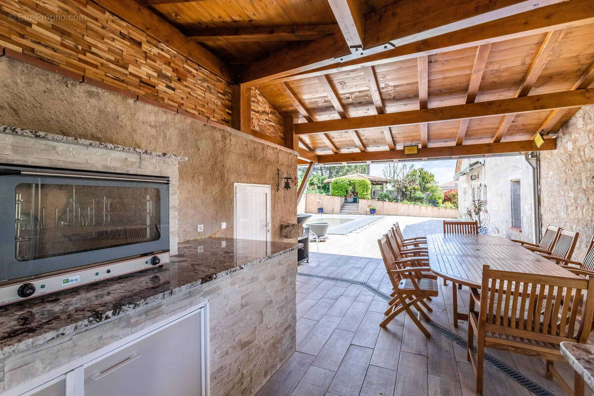 Maison à CASTELSAGRAT