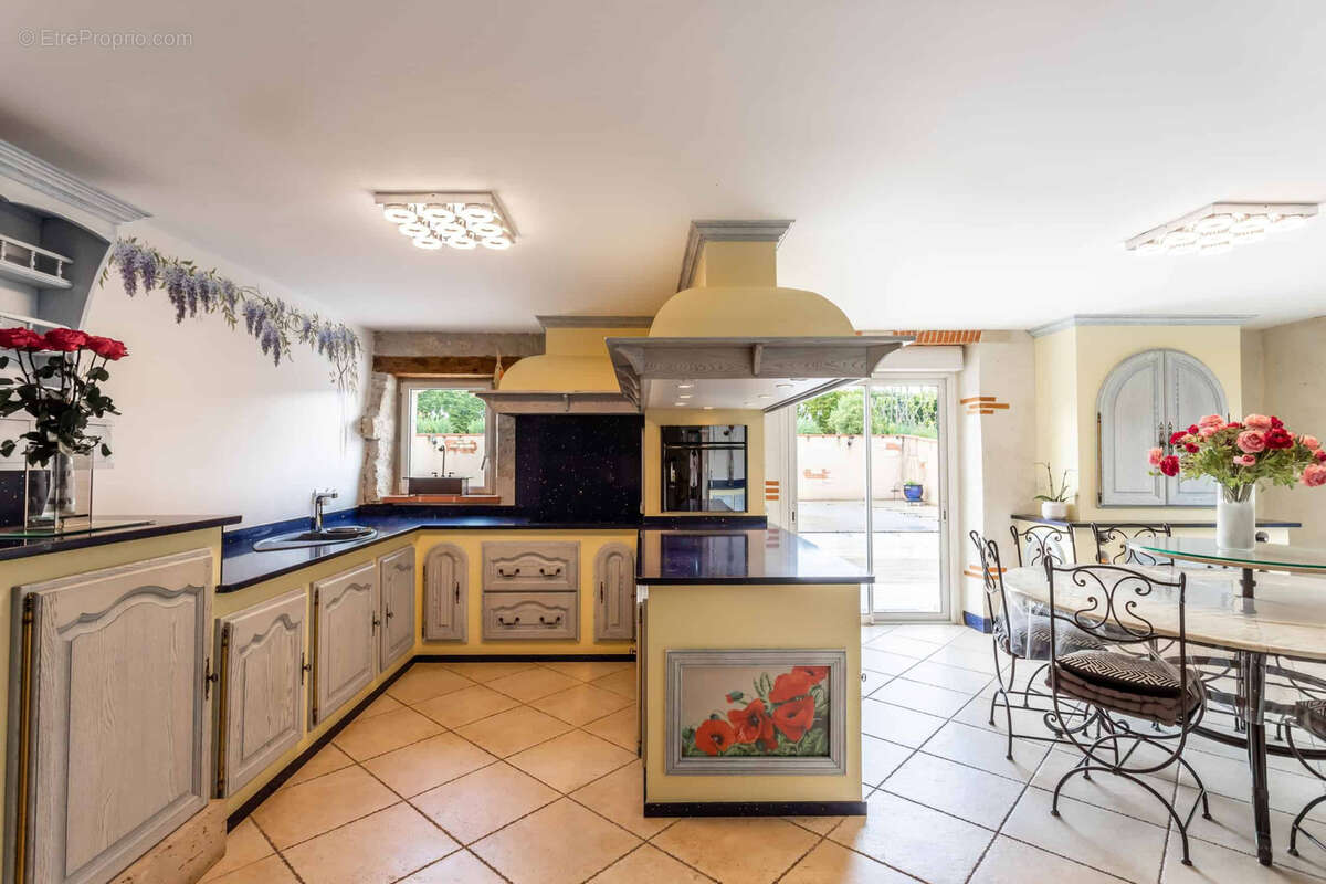 Maison à CASTELSAGRAT