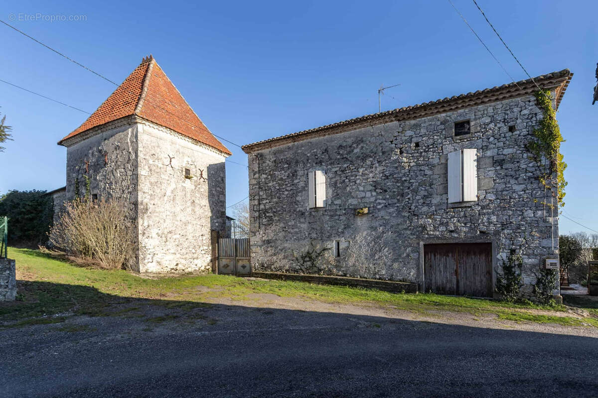 Maison à BOURG-DE-VISA