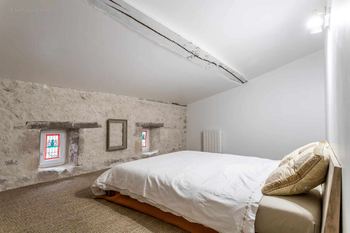 Maison à MONTAIGU-DE-QUERCY