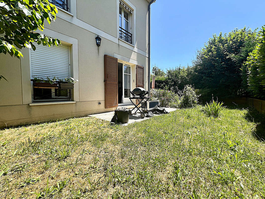 Appartement à MAGNY-LE-HONGRE