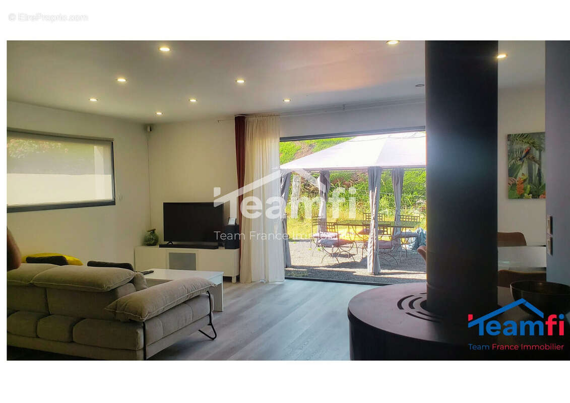 Maison à SAINT-JUST-MALMONT