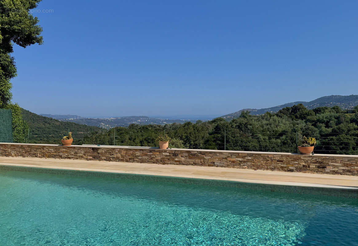 Maison à PEYMEINADE