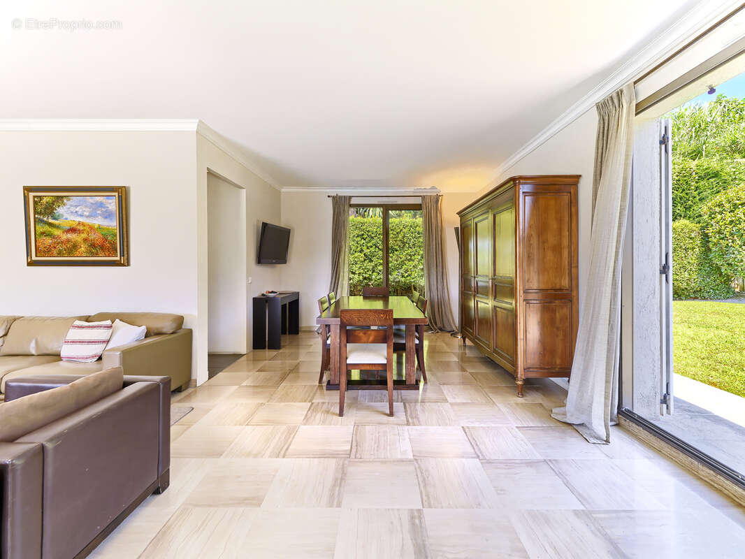 Maison à VILLENEUVE-LOUBET