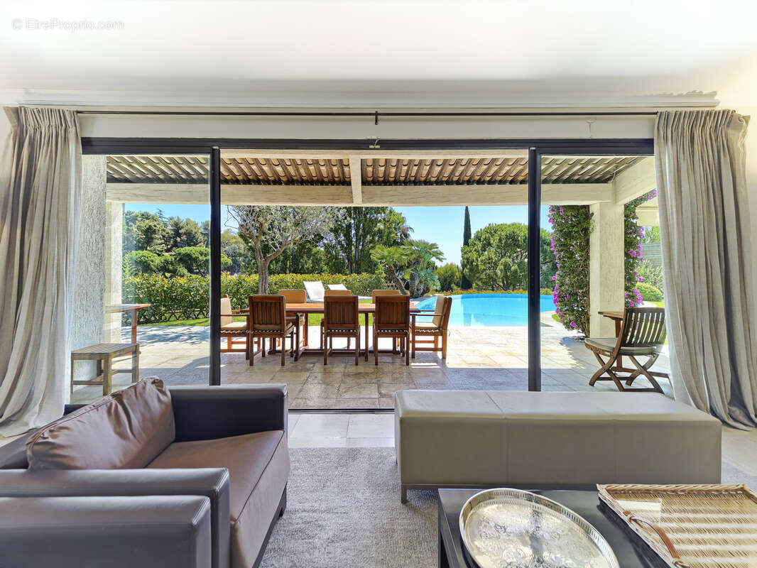 Maison à VILLENEUVE-LOUBET