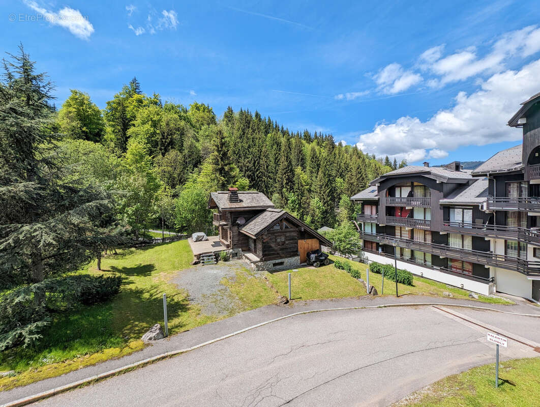 Appartement à MORILLON