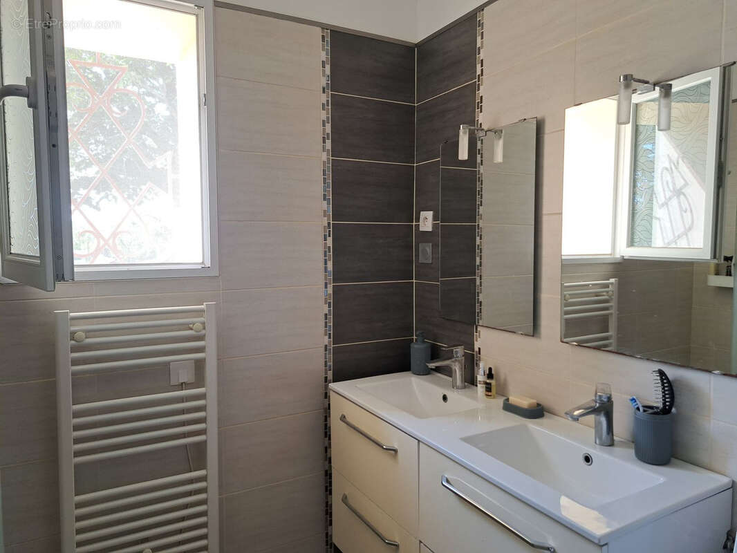 Maison à SAINT-MACAIRE