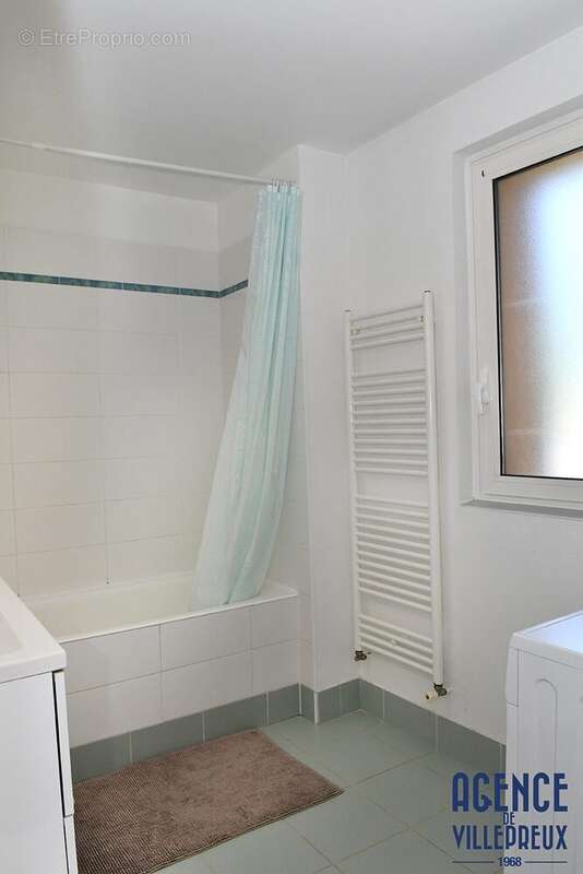 Appartement à VILLEPREUX