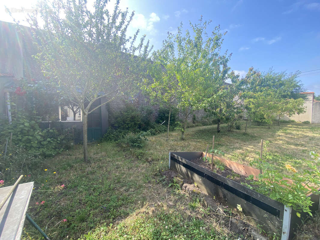 Terrain à LE LONGERON