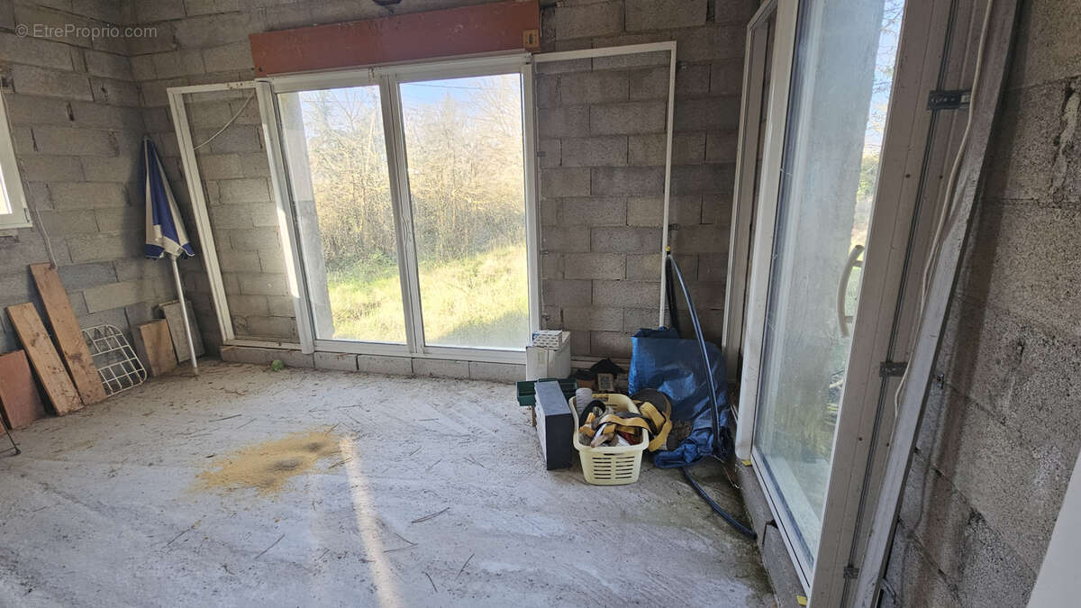 Maison à SAINT-CEZAIRE-SUR-SIAGNE