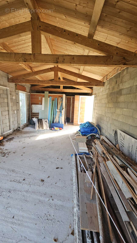 Maison à SAINT-CEZAIRE-SUR-SIAGNE