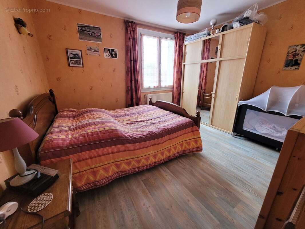 Maison à SAINT-JEAN-D&#039;ANGELY