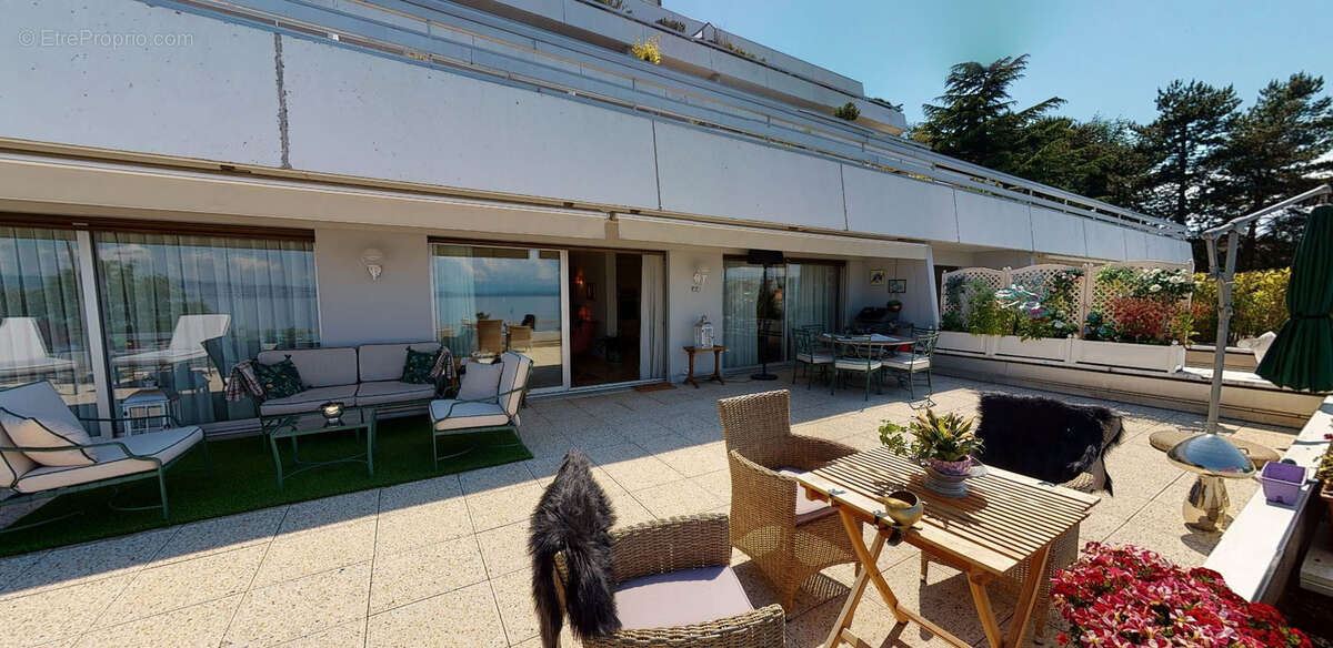Appartement à EVIAN-LES-BAINS