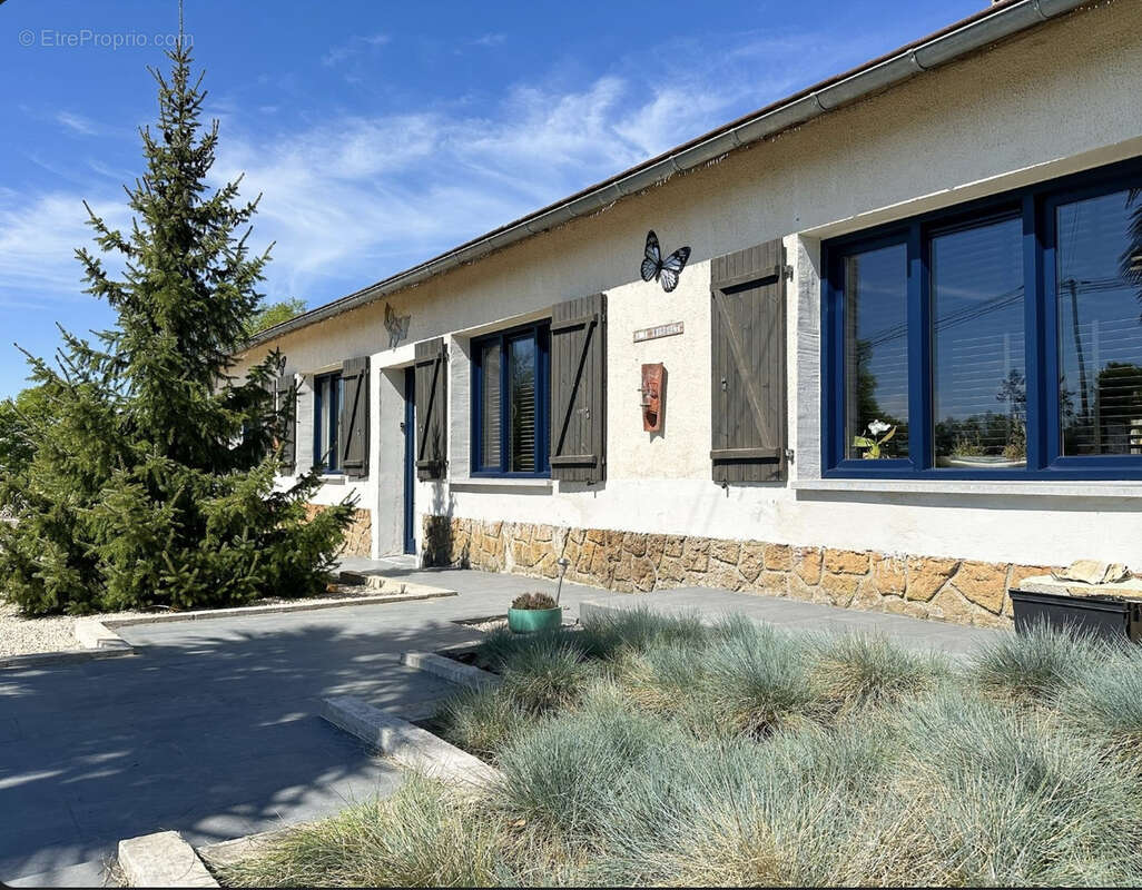 Maison à SAINT-LEGER-MAGNAZEIX