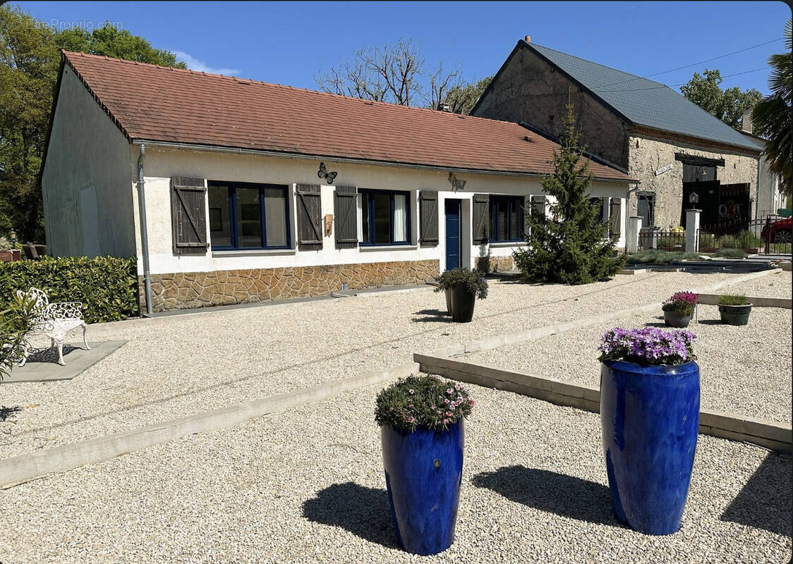 Maison à SAINT-LEGER-MAGNAZEIX