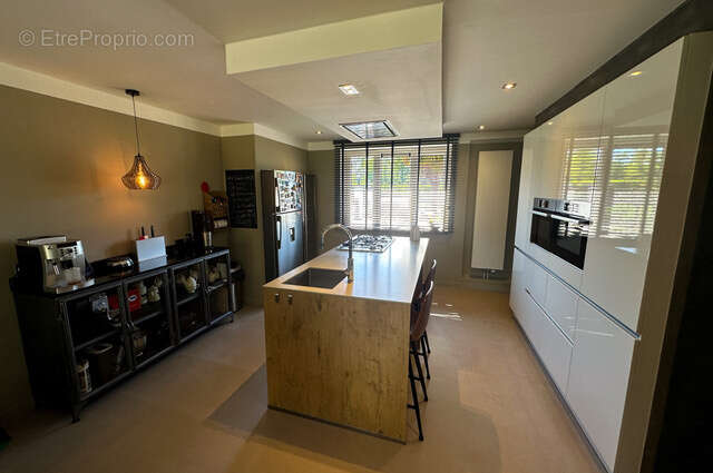 Maison à SAINT-LEGER-MAGNAZEIX