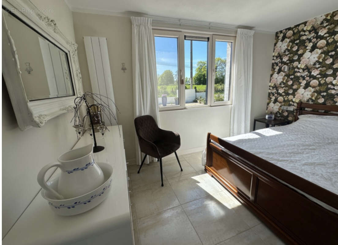 Maison à SAINT-LEGER-MAGNAZEIX