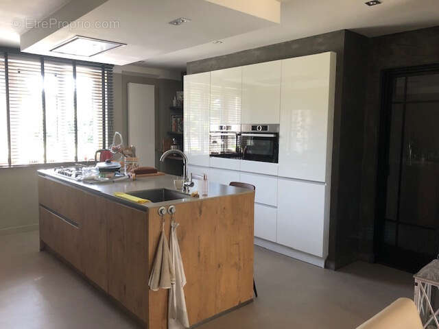 Maison à SAINT-LEGER-MAGNAZEIX