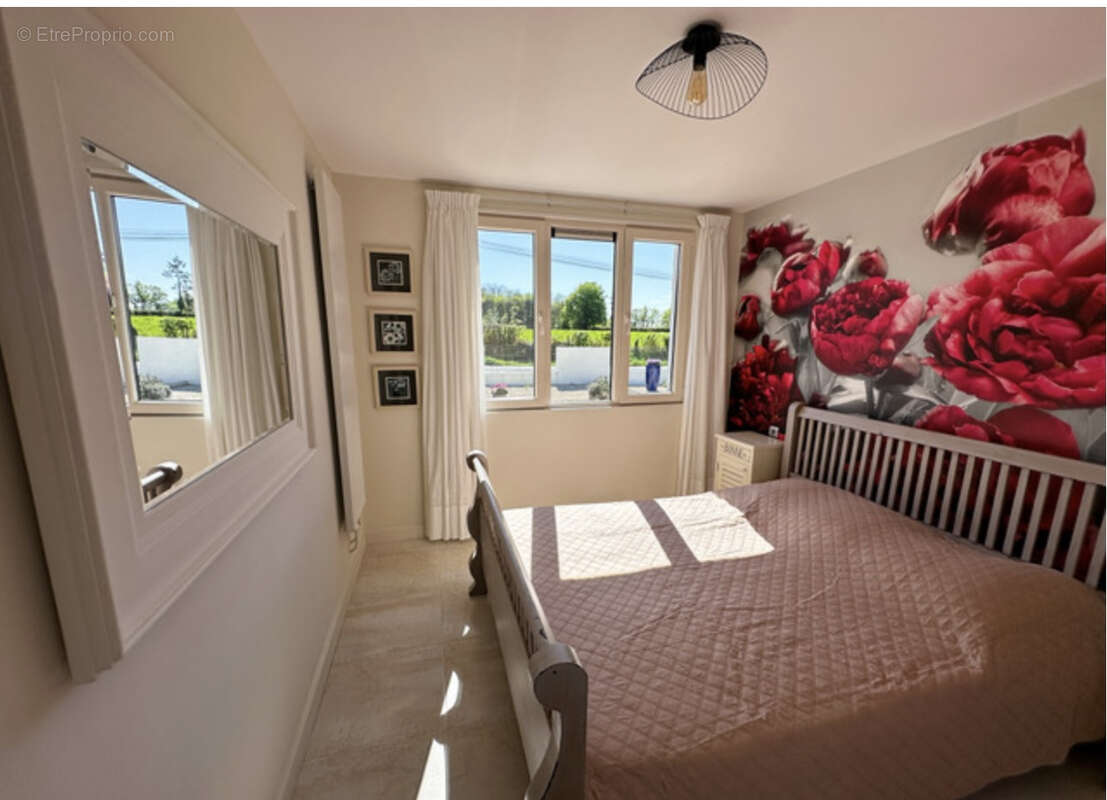 Maison à SAINT-LEGER-MAGNAZEIX