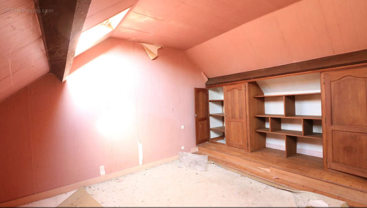 Maison à LA GUERCHE-SUR-L&#039;AUBOIS