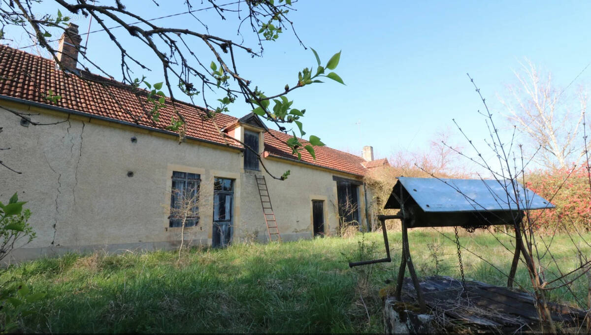 Maison à LA GUERCHE-SUR-L&#039;AUBOIS