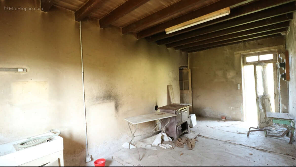 Maison à LA GUERCHE-SUR-L&#039;AUBOIS