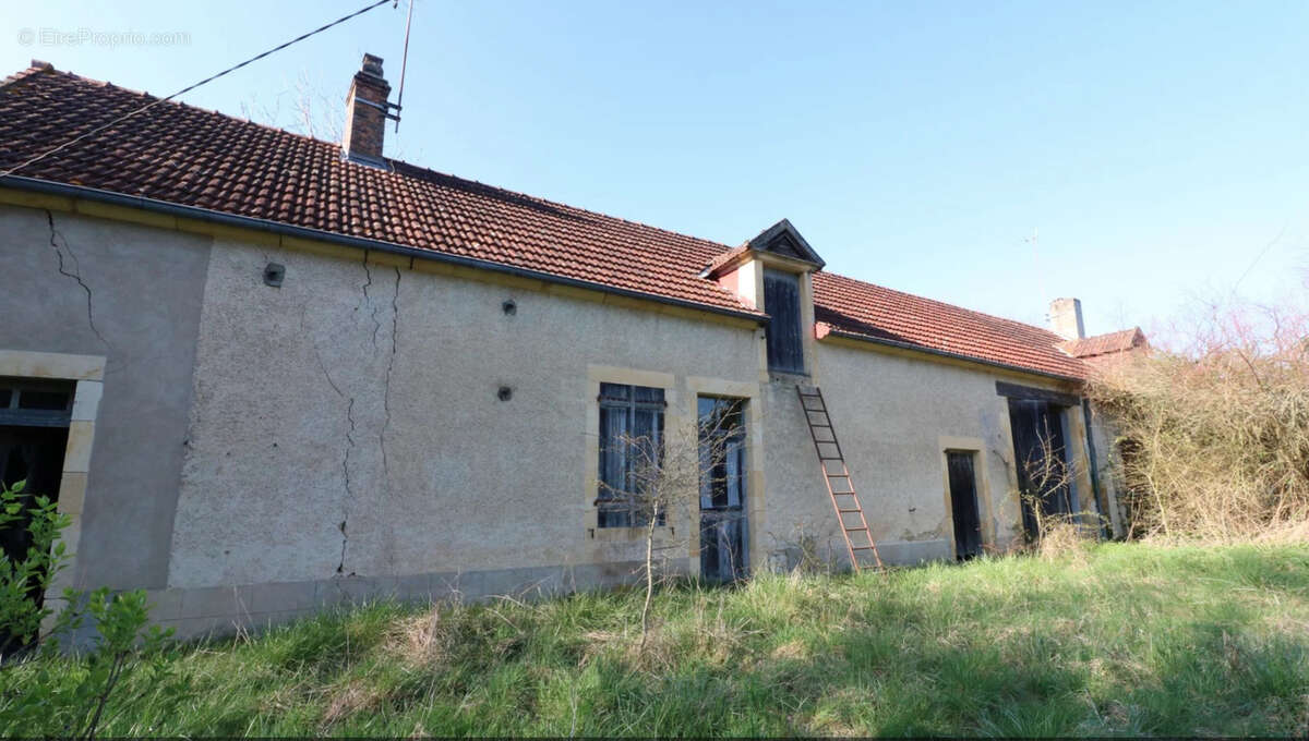 Maison à LA GUERCHE-SUR-L&#039;AUBOIS