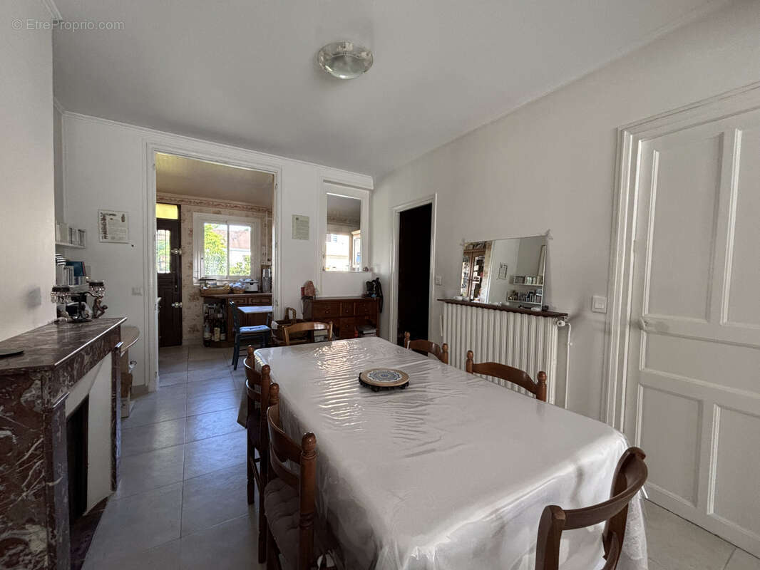 Maison à SARTROUVILLE