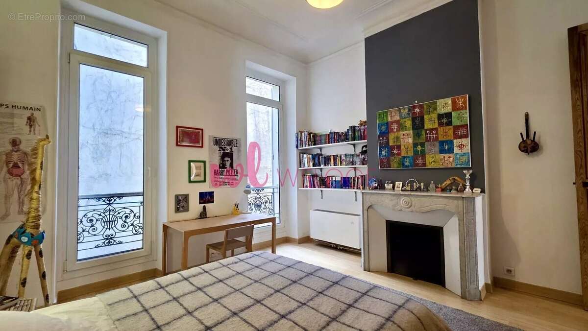 Appartement à MARSEILLE-6E