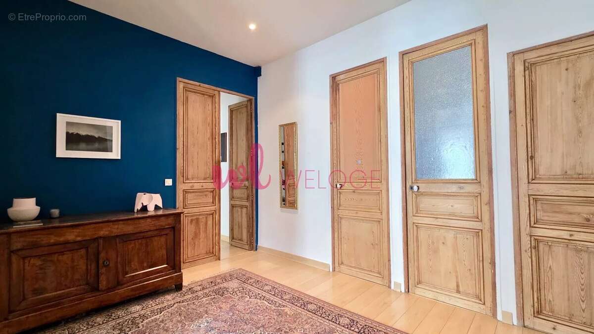 Appartement à MARSEILLE-6E