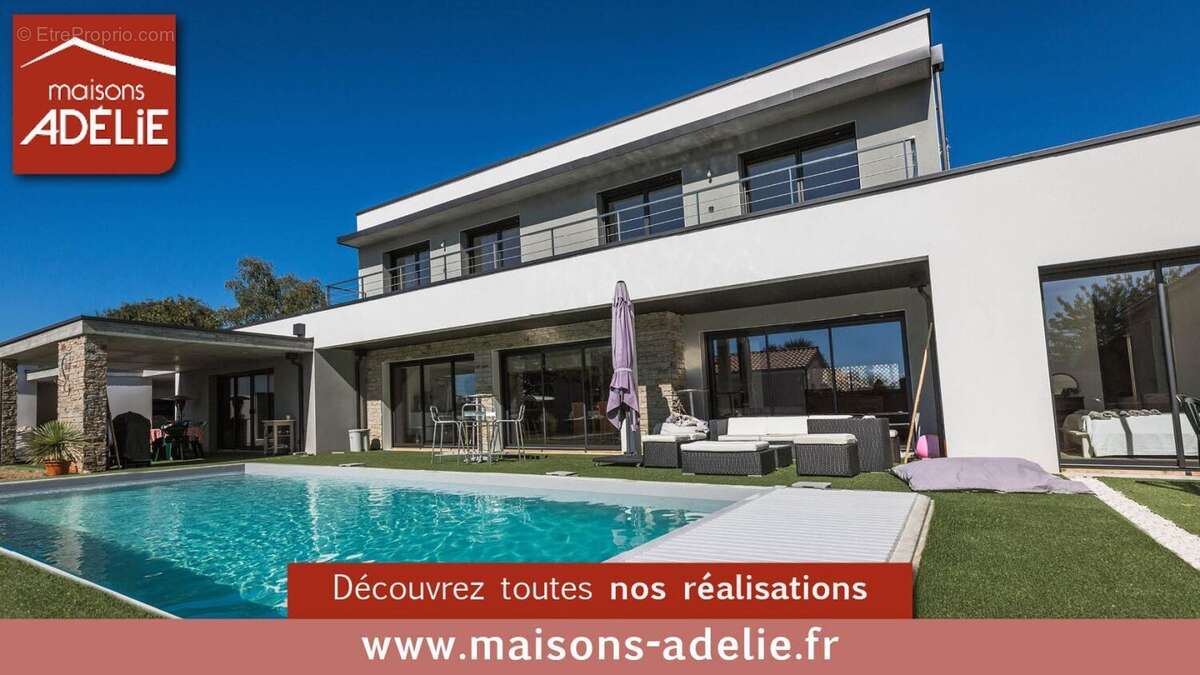 Terrain à SAINT-MICHEL-CHEF-CHEF