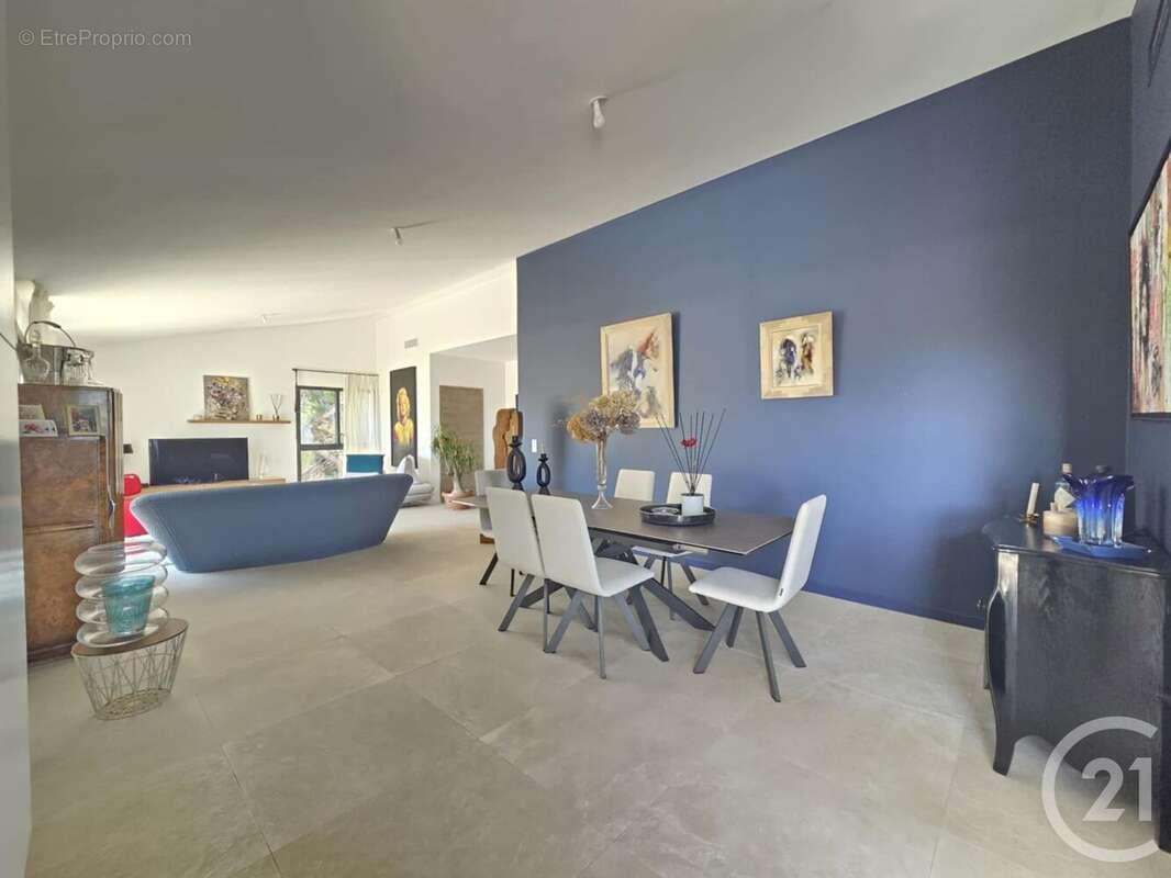 Appartement à SANARY-SUR-MER