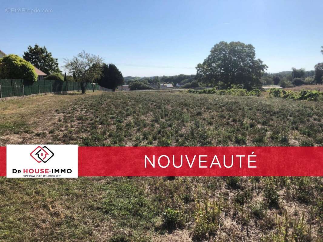 Terrain à LE MAGNY