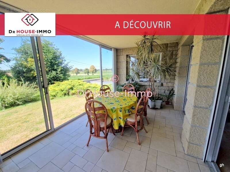 Maison à SAINT-GEORGES-DE-REINTEMBAULT