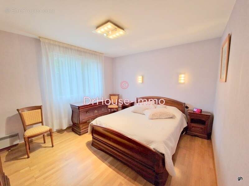 Maison à SAINT-GEORGES-DE-REINTEMBAULT