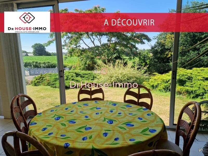 Maison à SAINT-GEORGES-DE-REINTEMBAULT