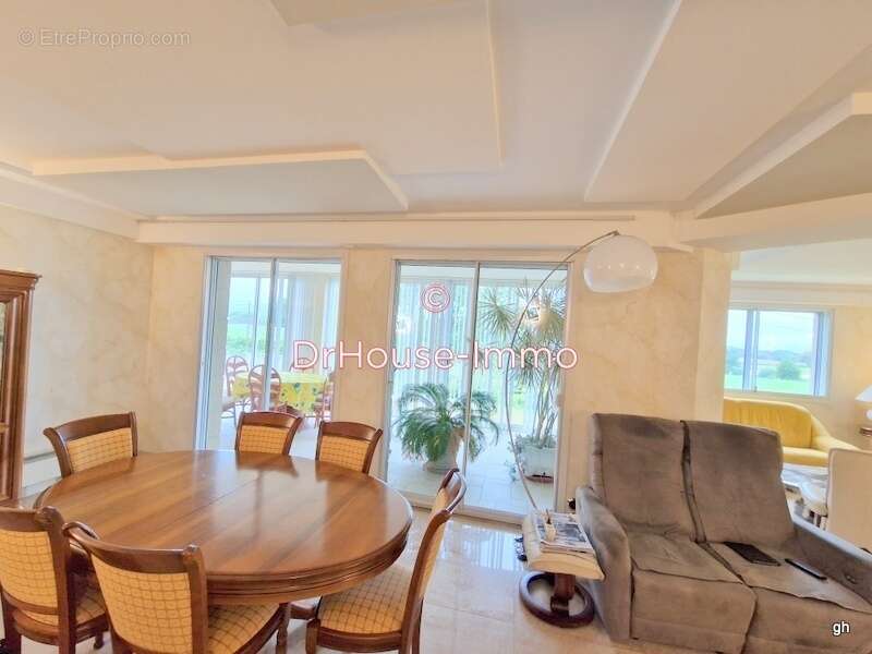 Maison à SAINT-GEORGES-DE-REINTEMBAULT