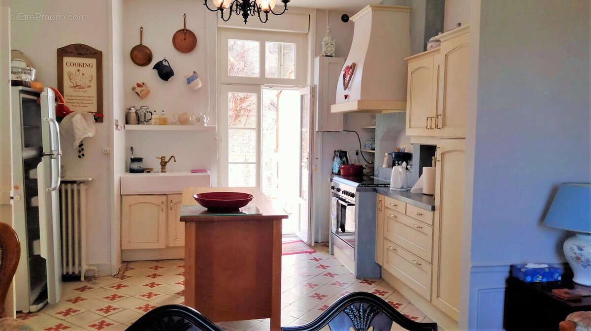 CUISINE - Maison à AIGRE