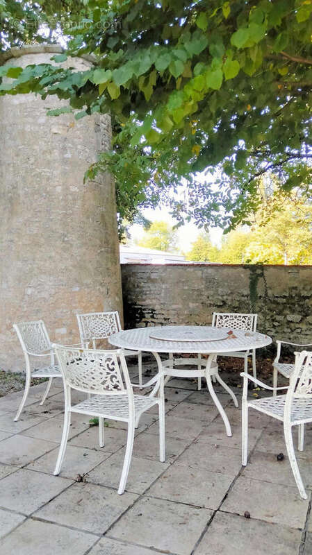 TERRASSE - Maison à AIGRE