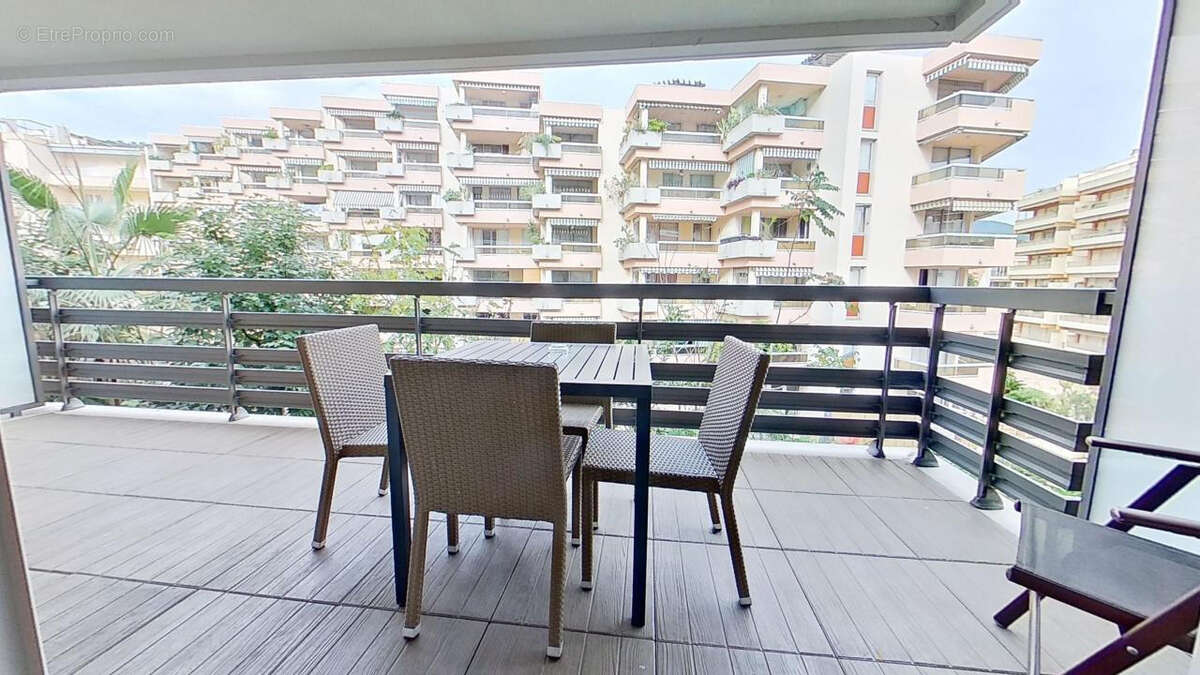 Appartement à vendre - 06190 ROQUEBRUNE - Appartement à ROQUEBRUNE-CAP-MARTIN