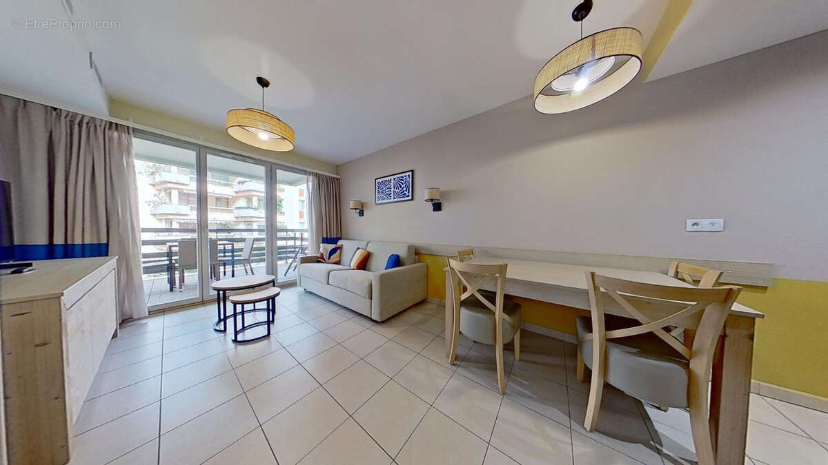 Appartement à vendre - 06190 ROQUEBRUNE - Appartement à ROQUEBRUNE-CAP-MARTIN