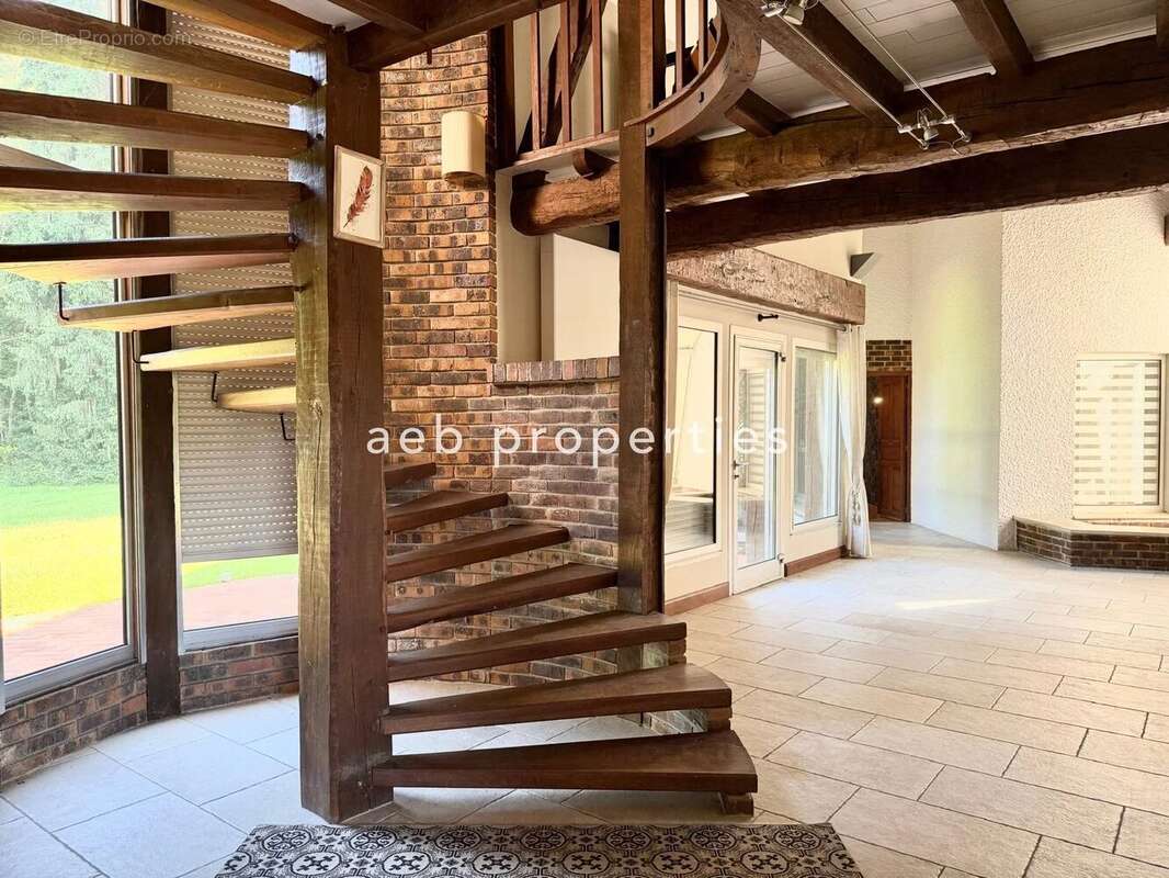 Maison à LA VENDUE-MIGNOT