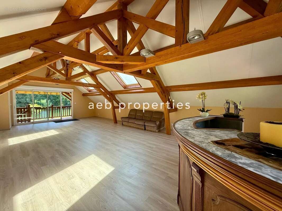 Maison à LA VENDUE-MIGNOT