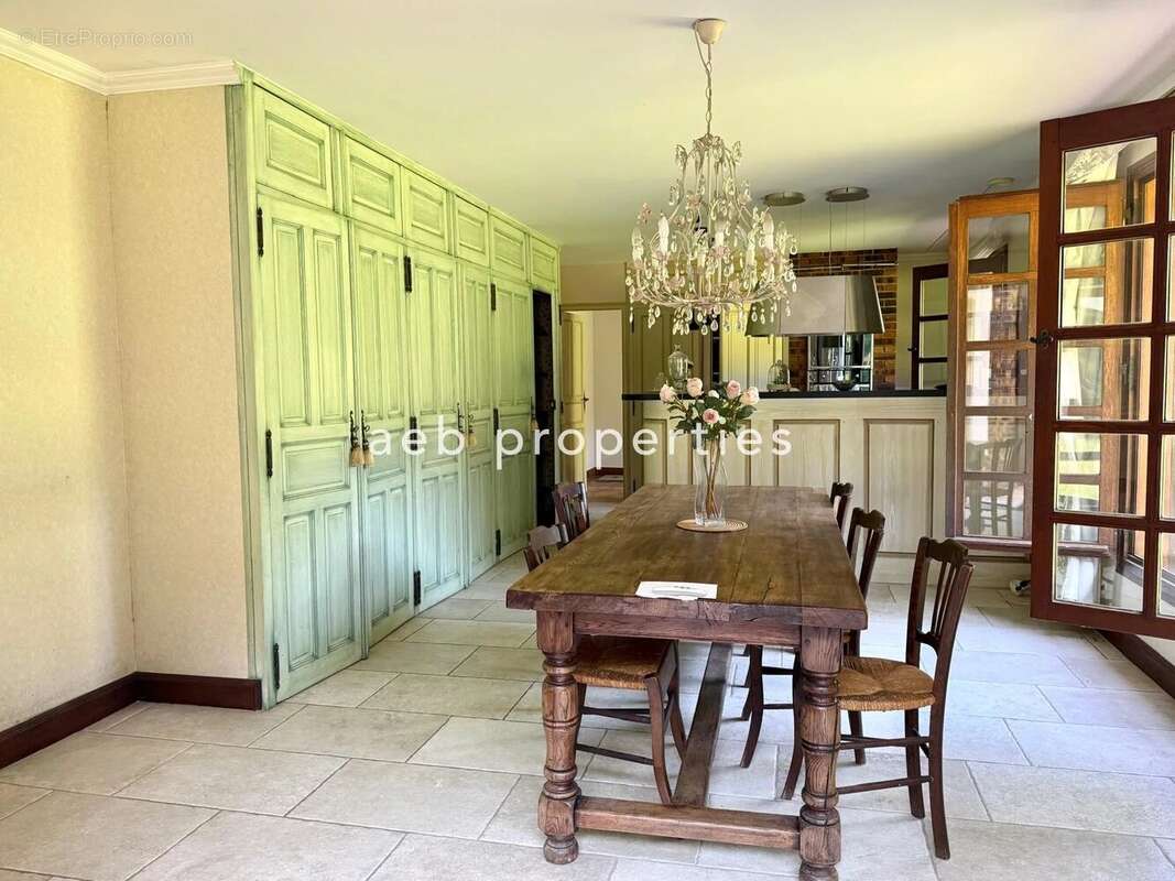 Maison à LA VENDUE-MIGNOT