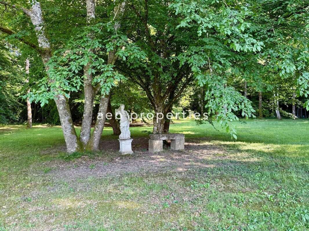 Maison à LA VENDUE-MIGNOT